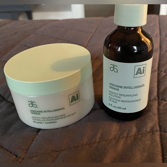 Arbonne Other - New Arbonne Intelligence Genius Nightly
Resurfacing Pads & Solution